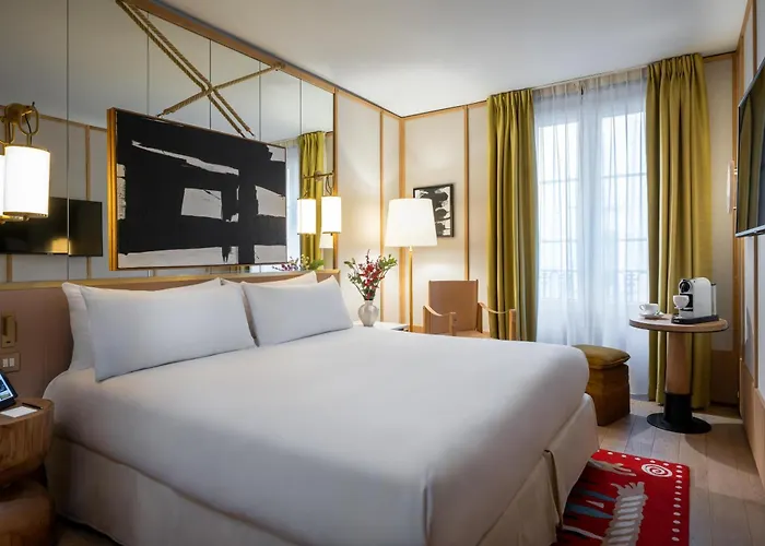 Le Belgrand Champs Elysees, Tapestry By Hilton